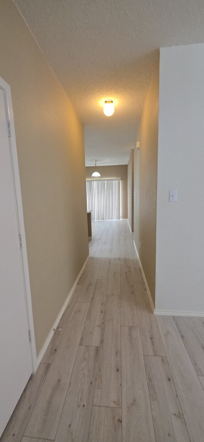 Building Photo - Beautifully Updated Arlington Home with Po...