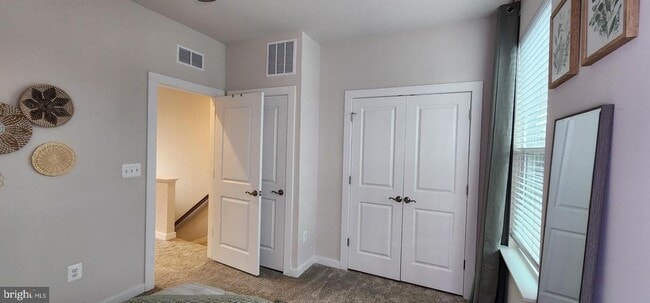 Building Photo - 5606 Hyattsville Dr