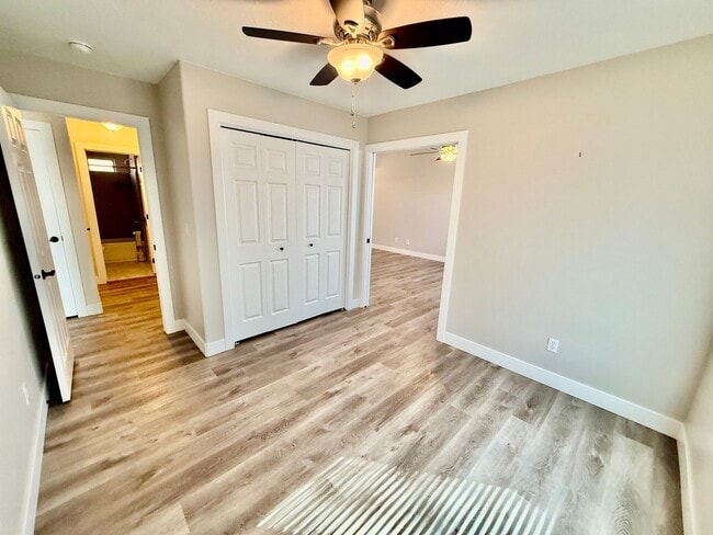 Building Photo - 389 E 500 S