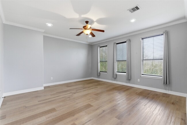 Building Photo - 408 Eichwurzel Ln