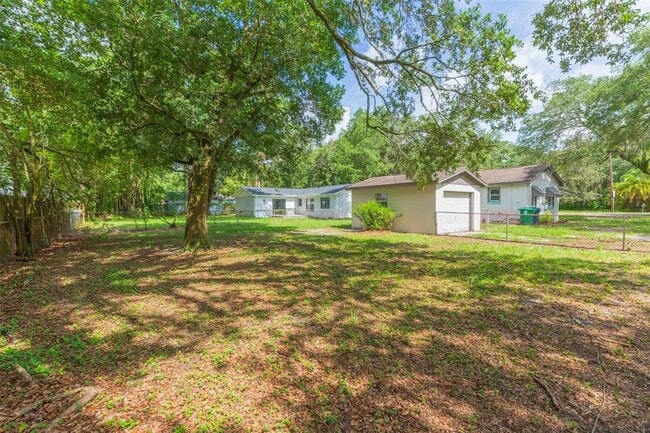 Building Photo - 1809 E Henry Ave