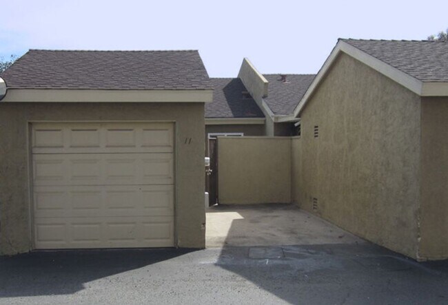 Building Photo - La Mesa "Near SDSU" Spacious 2BR/2BA Condo...