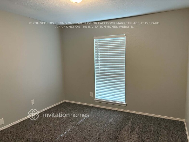Building Photo - 421 Kingsbridge Dr