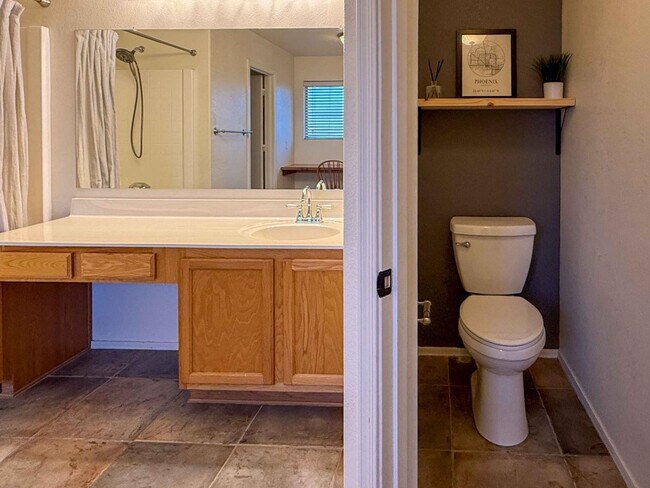 Building Photo - 3103 W Zachary Dr