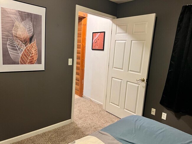 Building Photo - 1511 Legend Trail Dr