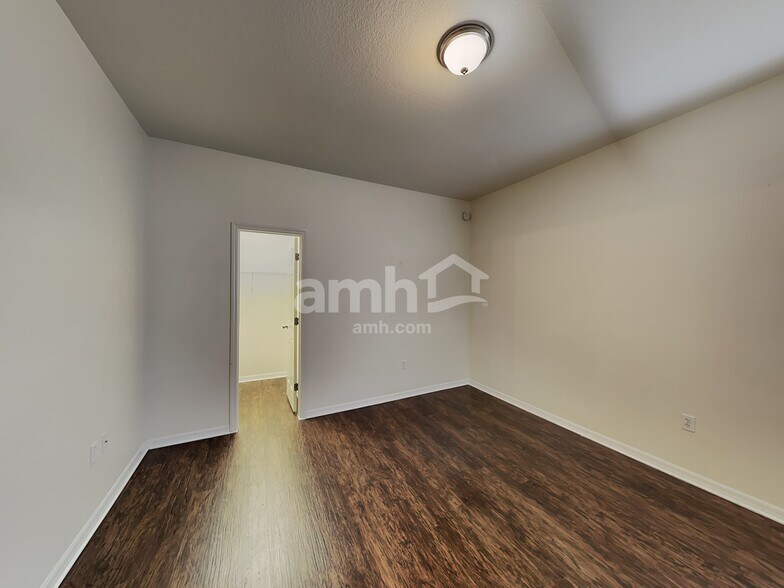 Building Photo - 10707 Carloway Hills Dr