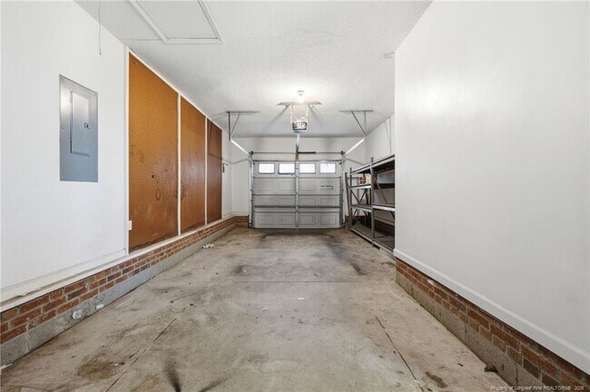 Building Photo - 111 Hobson Ct