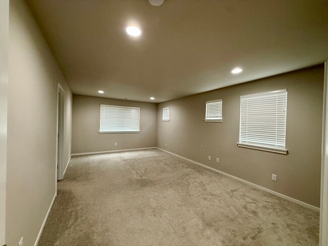 Building Photo - Renton Home
