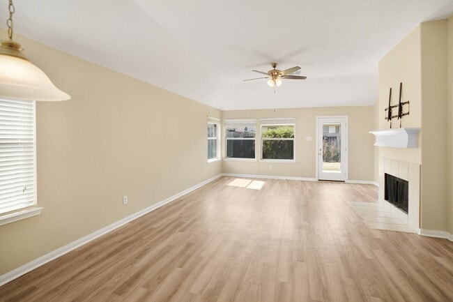 Building Photo - 21558 Duke Alexander Dr