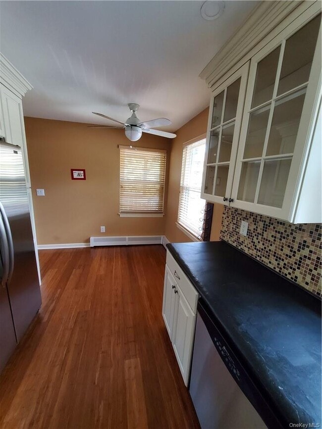 Building Photo - 972 Sierra Vista Ln