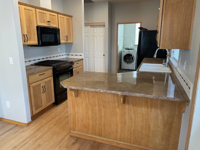 Building Photo - 15083 SE Oregon Trail Dr