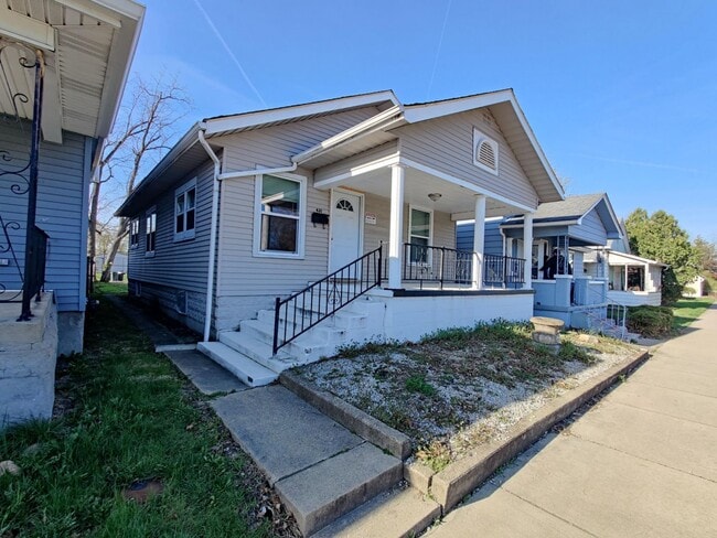 Building Photo - 421 Colescott St