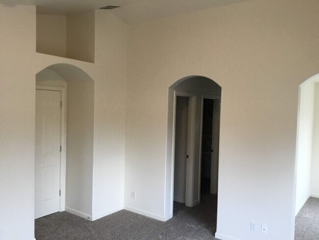 Building Photo - 3 Bedroom Home in Bethel-Danebo Area