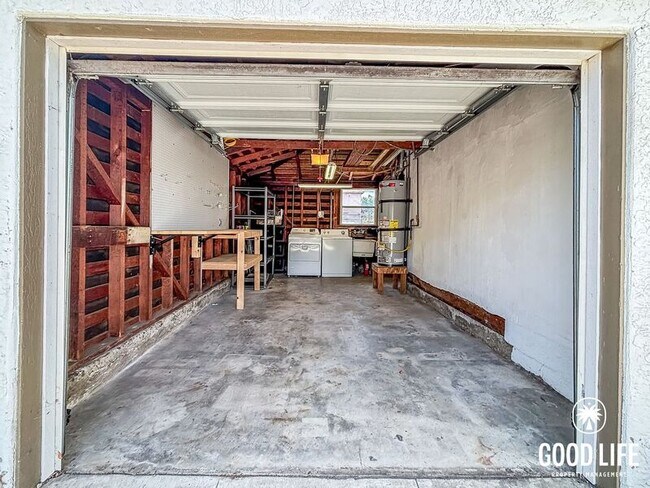 Building Photo - 6209 Malcolm Dr