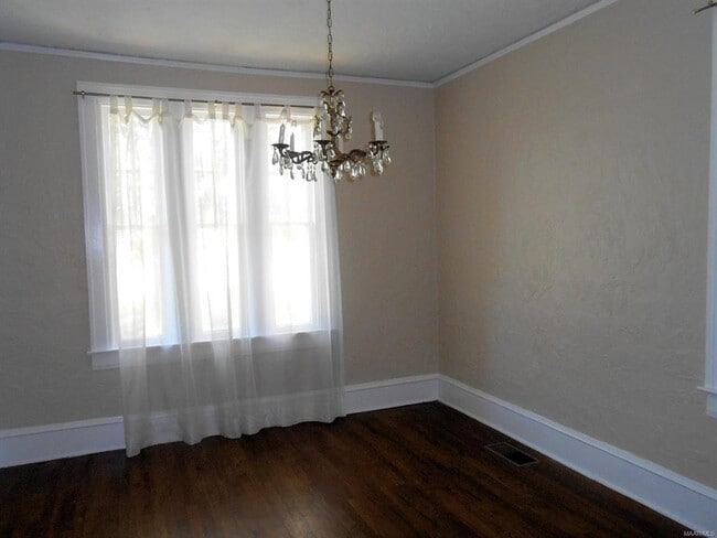 Building Photo - 1458 Watson St
