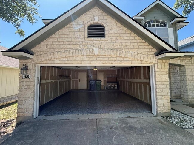 Building Photo - 14704 Noya Dr