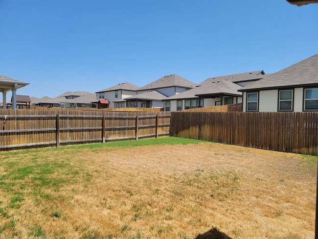 Building Photo - 208 Magna Ln
