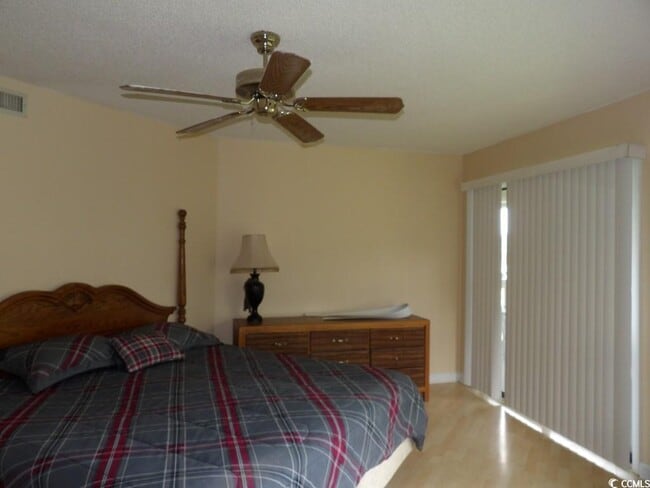 Building Photo - 4286 Pinehurst Cir