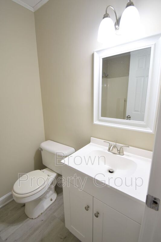 Building Photo - 259 Channing Dr