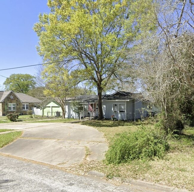 Primary Photo - 609 2nd St