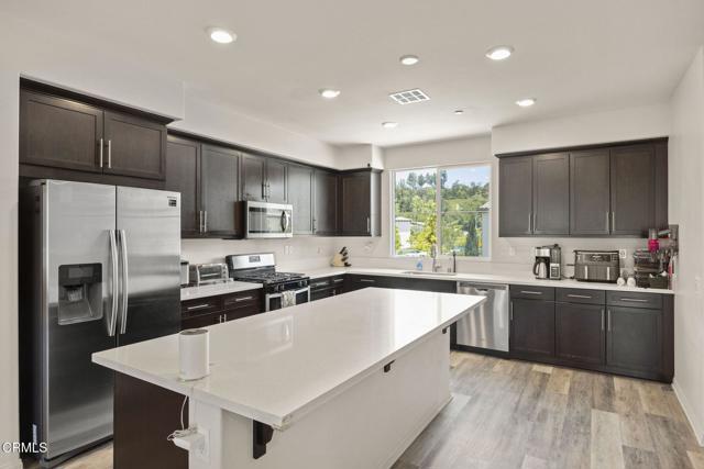 Building Photo - 395 Townsite Promenade