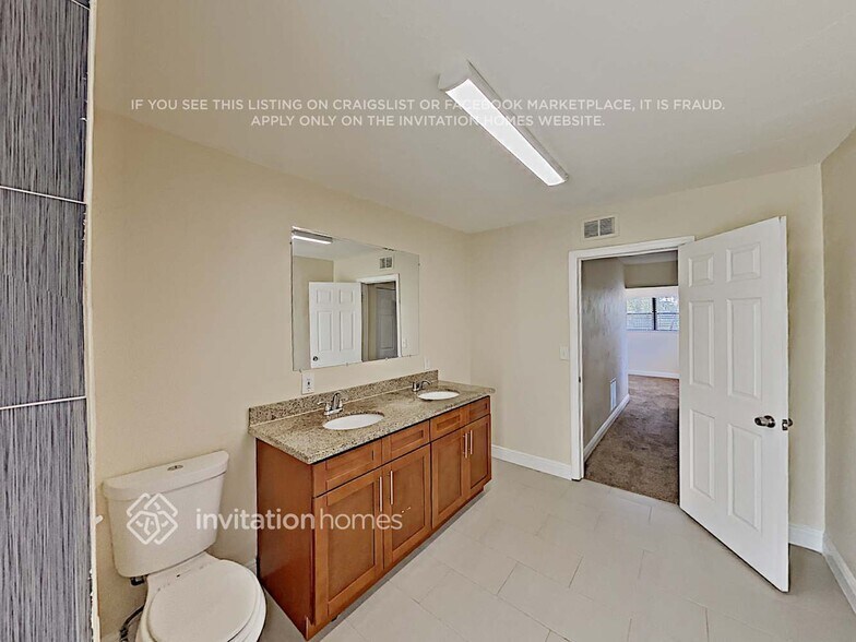 Building Photo - 4255 N Browning Dr