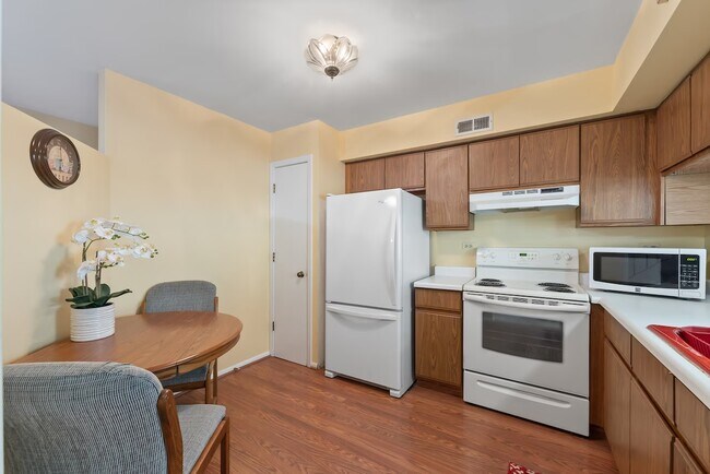 Building Photo - 573 E Windgate Ct