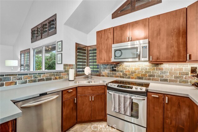 Building Photo - 30 Flamingo Ct