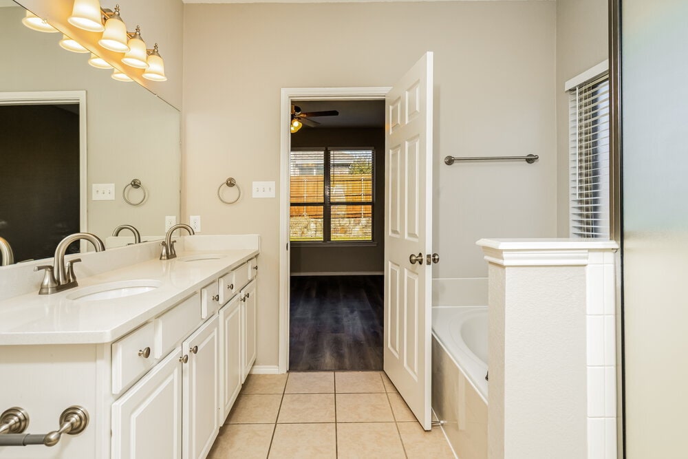 Building Photo - 415 Fisherman Trail