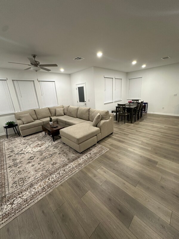 Building Photo - 2916 Tavern Dr