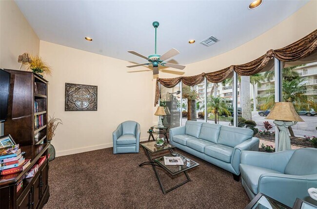 Building Photo - 6105 Bahia Del Mar Cir