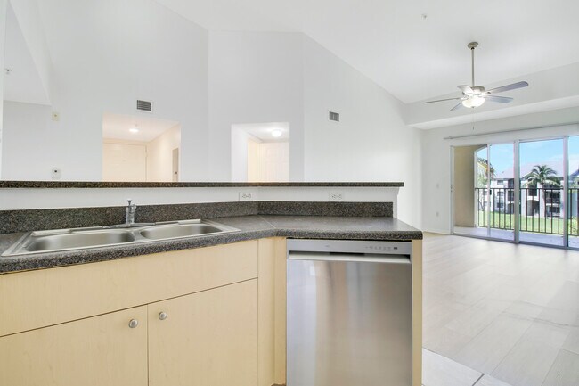Building Photo - 4151 San Marino Blvd