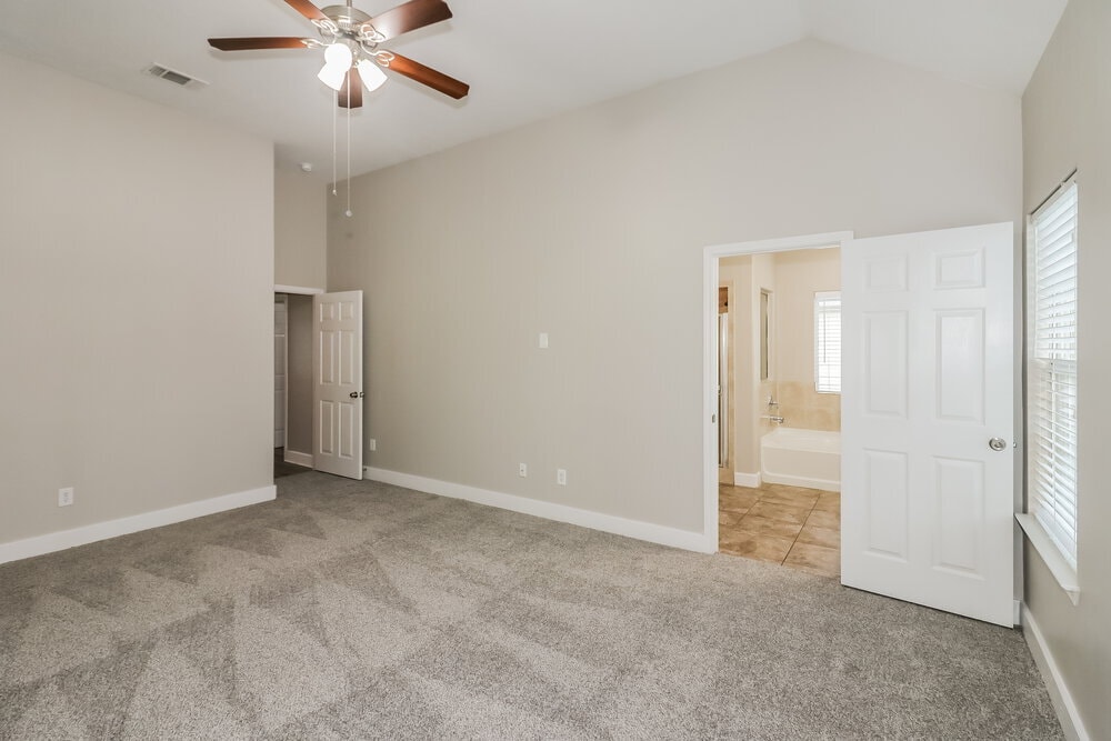 Building Photo - 6607 Dickson Way