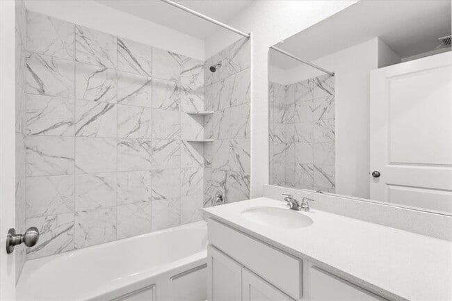 Building Photo - 487 Alamito Ave