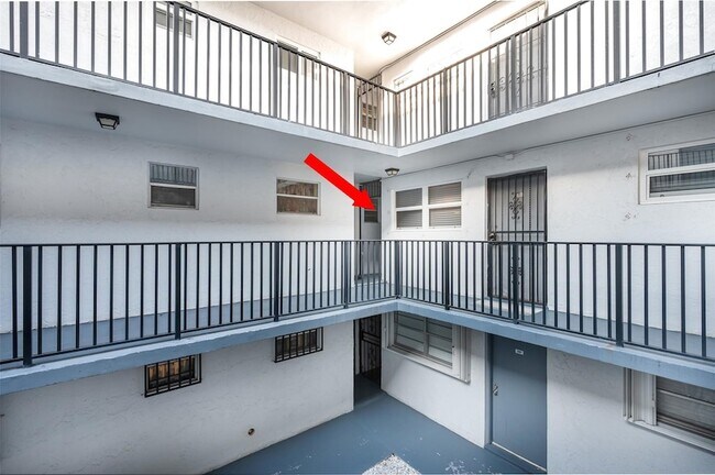 Building Photo - 2465 SW 18th Ave