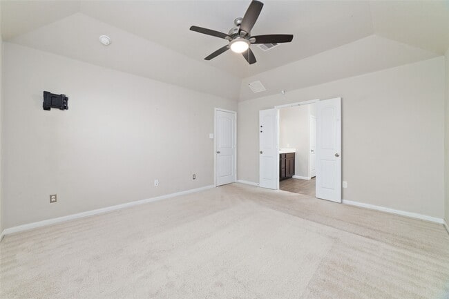 Building Photo - 21430 Poppy Pk Ave