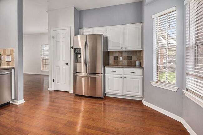 Building Photo - 14335 Fair Knoll Way