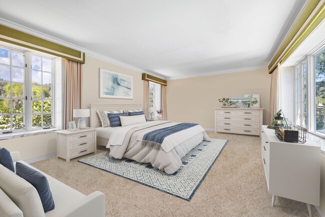 Building Photo - 1048 S Ocean Blvd