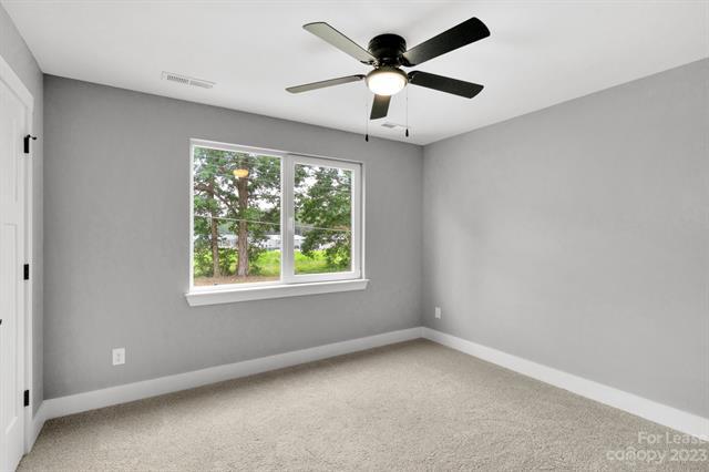 Building Photo - 387 Roper Dr