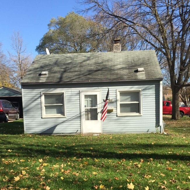 Building Photo - 8247 Wentworth Ave S