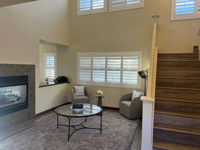 Building Photo - Charming Home in Las Palmas Community