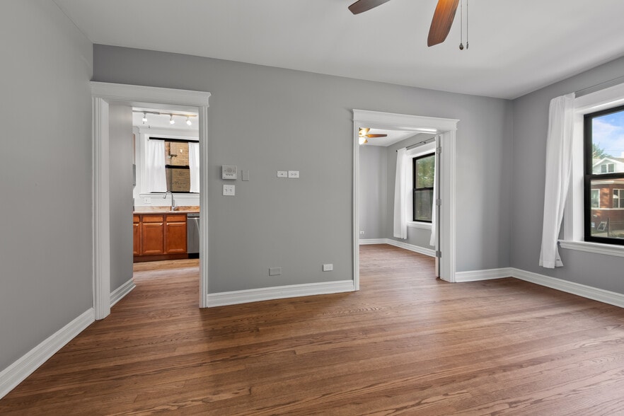 Building Photo - 2211 W Winona St