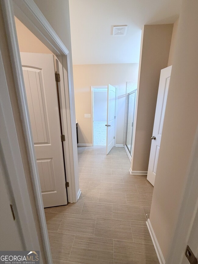 Building Photo - 204 Asher Dr