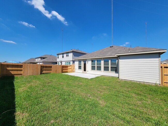 Building Photo - 2815 LYRA Ct