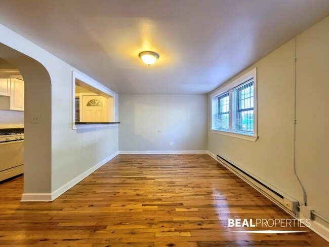 Primary Photo - 1 bedroom in CHICAGO IL 60657