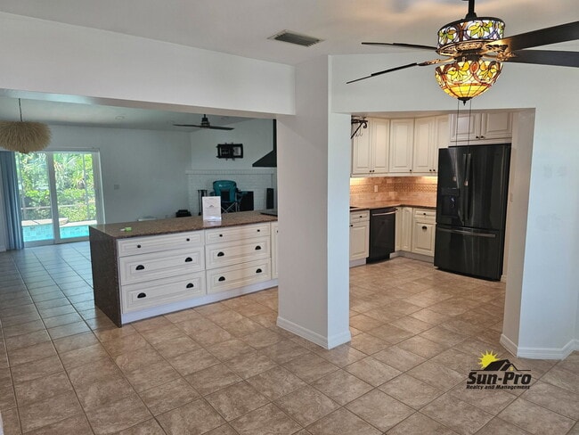 Building Photo - 139 Riverwalk Ct