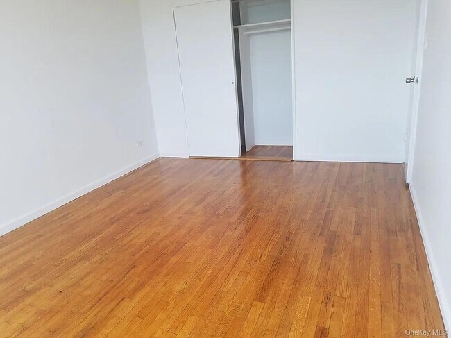 Building Photo - 2640 Marion Ave