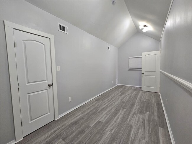 Building Photo - 2209 Singletree Ave