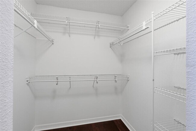 Building Photo - 4140 Stonefield Dr