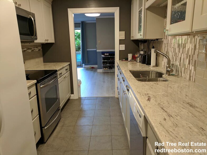 Building Photo - 53 Angleside Rd